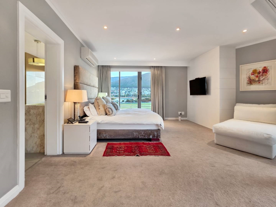 3 Bedroom Property for Sale in Mouille Point Western Cape